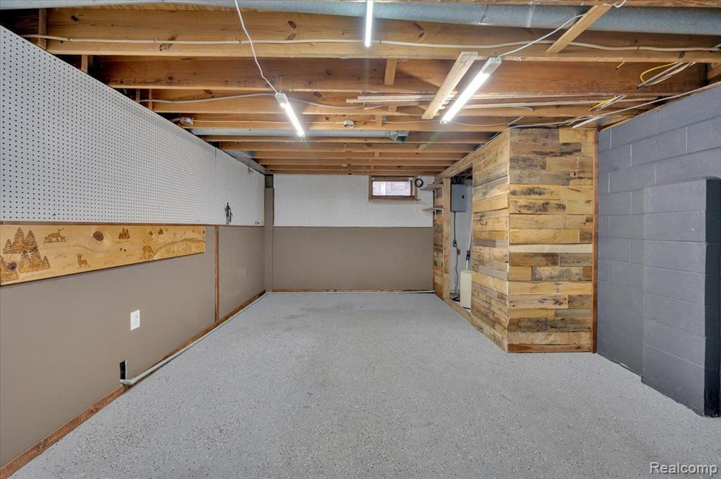 4399 HUCKLEBERRY Circle, Columbiaville, MI 48421 — Photo 13
