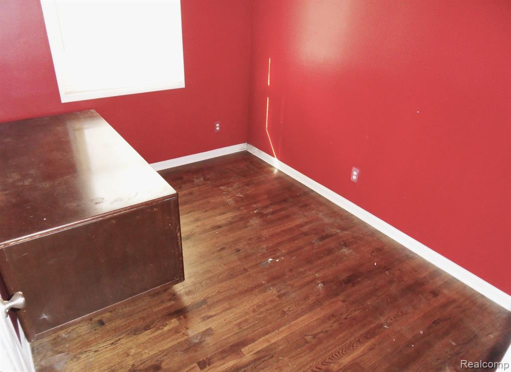 841 BISHOP Street, Milford, MI 48381 — Photo 12