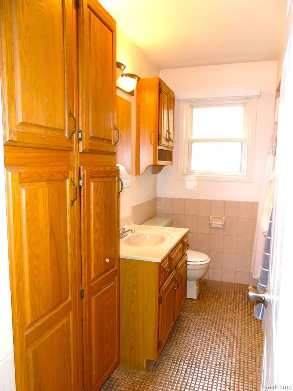 841 BISHOP Street, Milford, MI 48381 — Photo 14