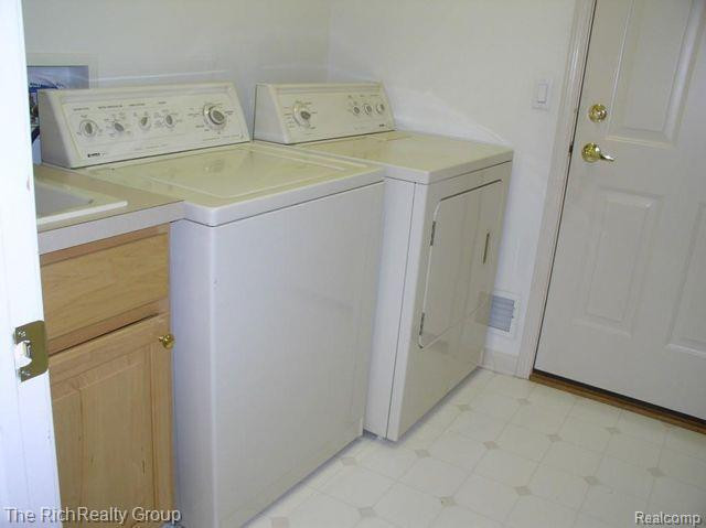 4010 POND RUN Court, Canton, MI 48188 — Photo 23