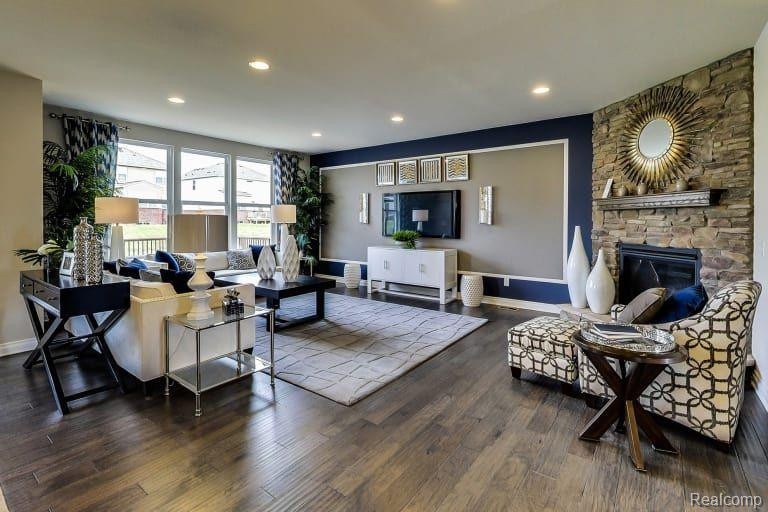 818 RISDON Trail S, Saline, MI 48176 — Photo 2