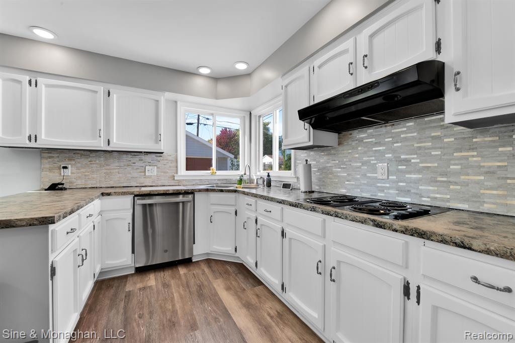580 KENNEDY Avenue, Ypsilanti, MI 48198 — Photo 10