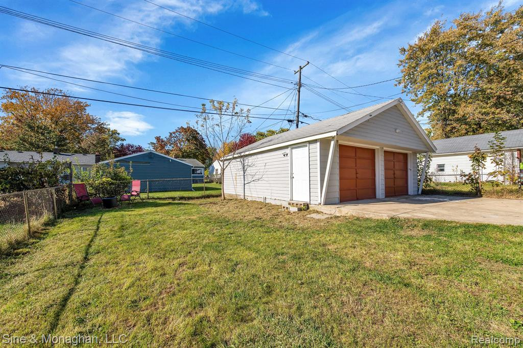 580 KENNEDY Avenue, Ypsilanti, MI 48198 — Photo 21