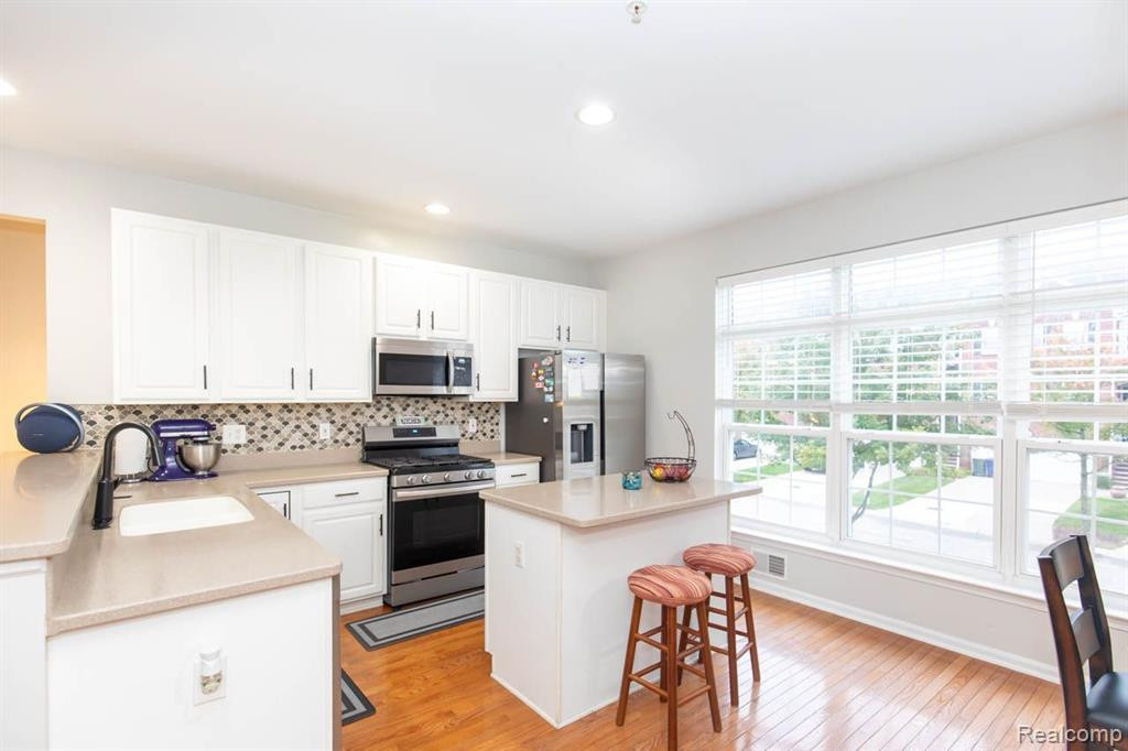 581 CHERRY ORCHARD Road, Canton, MI 48188 — Photo 13