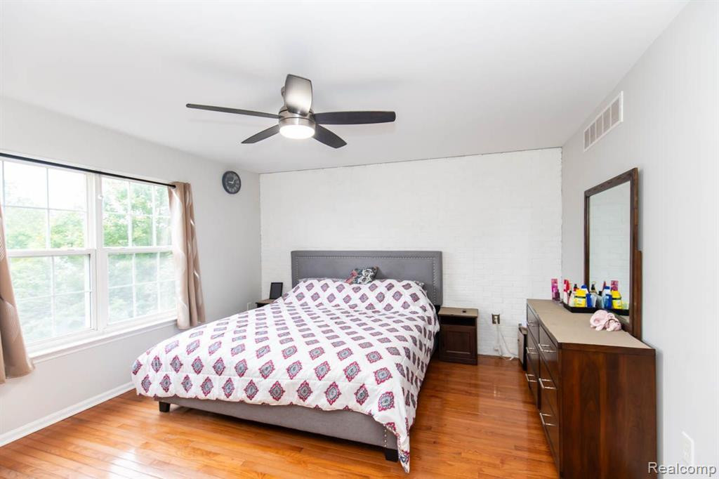 581 CHERRY ORCHARD Road, Canton, MI 48188 — Photo 36