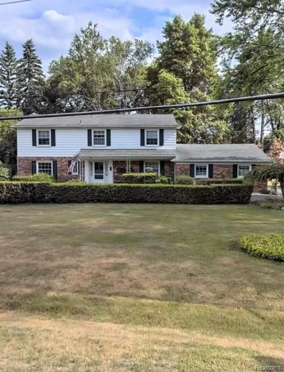 702 PARKMAN Drive, Bloomfield Hills, MI 48304 — front exterior