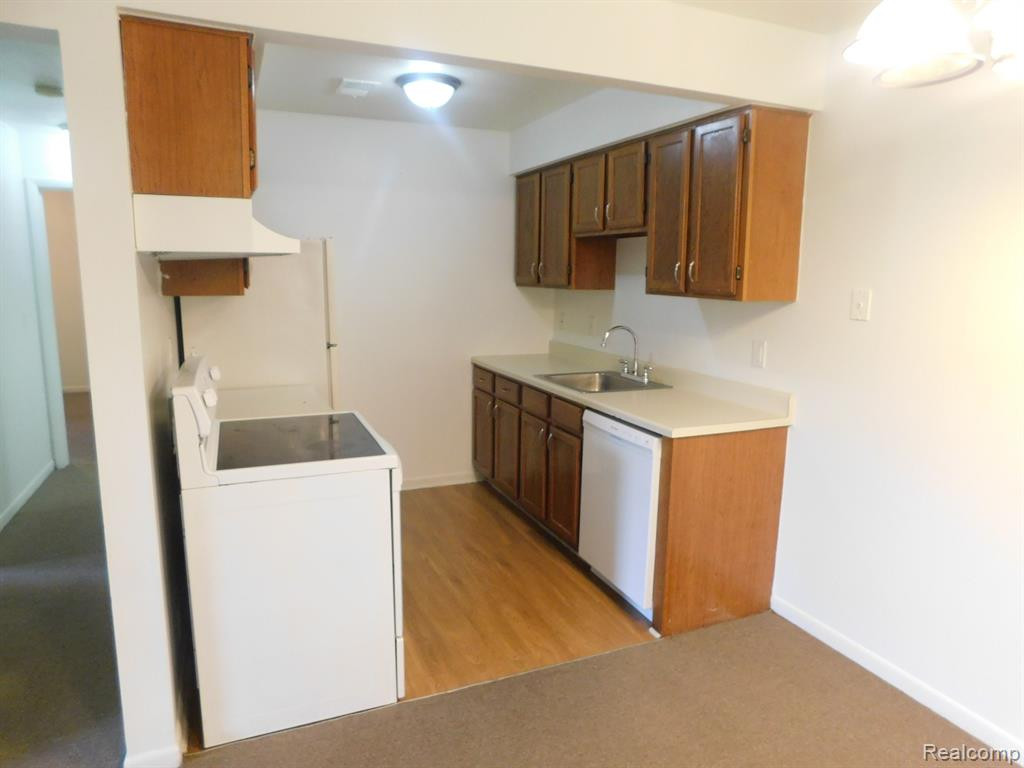 43256 MOUND Road, Sterling Heights, MI 48314 — Photo 8