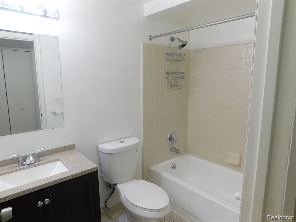 43256 MOUND Road, Sterling Heights, MI 48314 — Photo 17