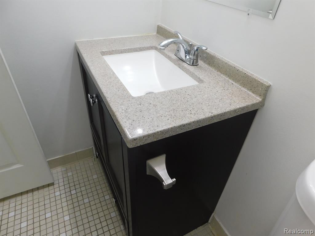 43256 MOUND Road, Sterling Heights, MI 48314 — Photo 19
