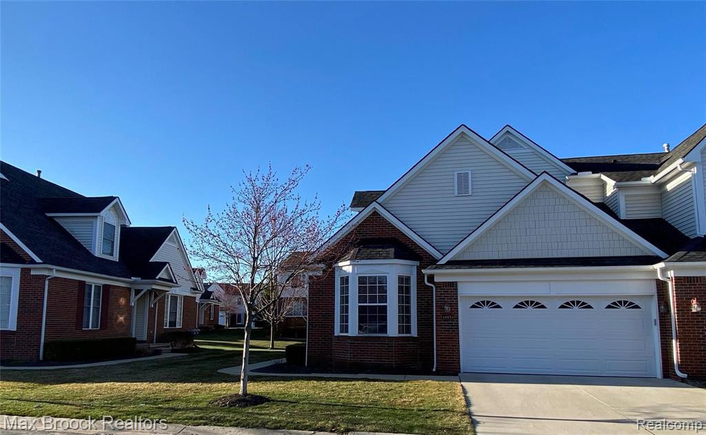 41853 YEATS Drive, Novi, MI — Photo 2