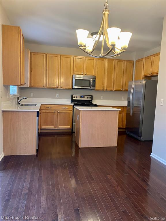 41853 YEATS Drive, Novi, MI — Photo 7