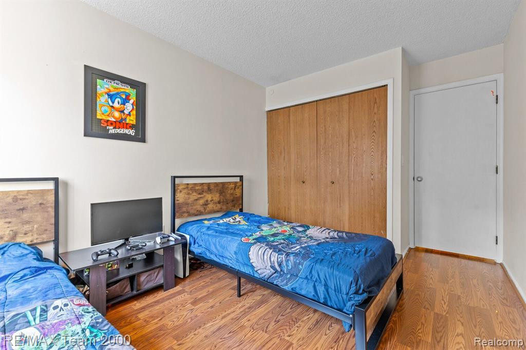 38071 CAROLON Boulevard, Westland, MI — Photo 19