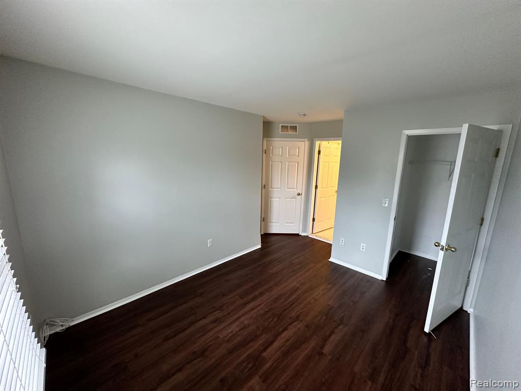 22040 CAPE COD Way, Farmington Hills, MI 48336 — Photo 13