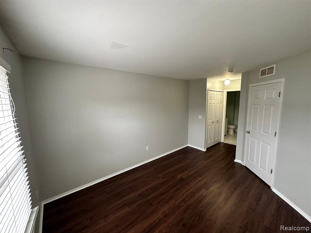 22040 CAPE COD Way, Farmington Hills, MI 48336 — Photo 15