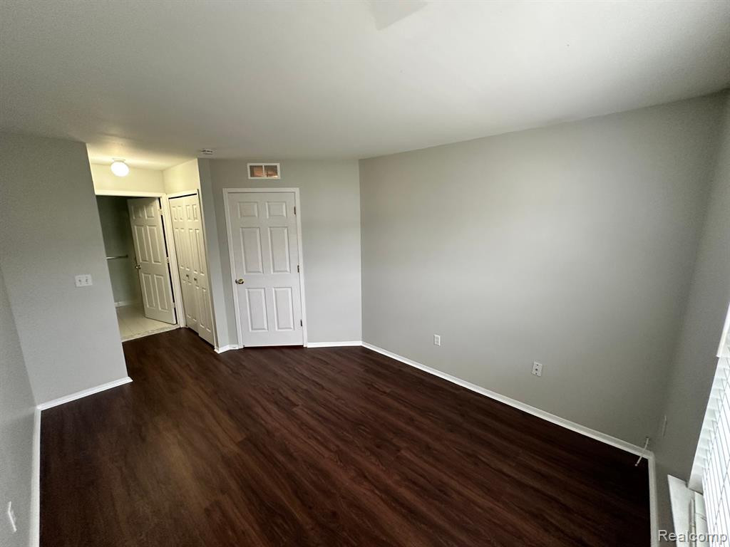 22040 CAPE COD Way, Farmington Hills, MI 48336 — Photo 16