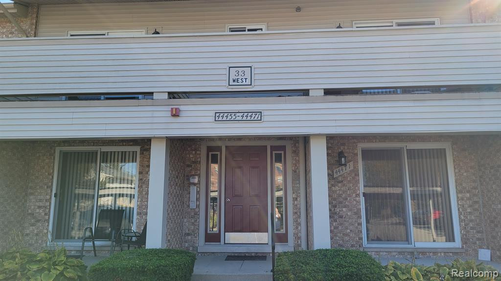 44465 SAVERY Drive, Canton, MI 48187 — Photo 2