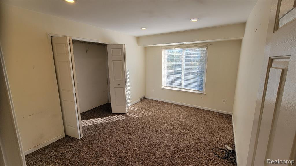 44465 SAVERY Drive, Canton, MI 48187 — Photo 7