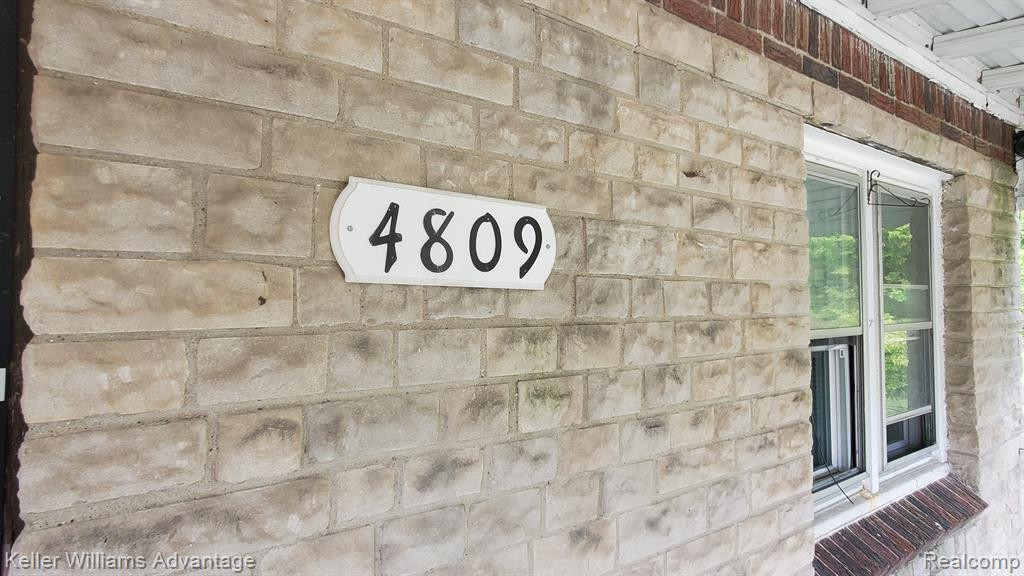 4809 MAYNARD Street, Detroit, MI 48215 — Photo 2