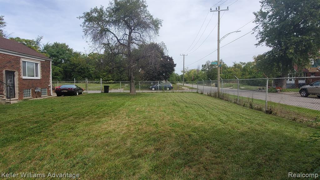 4809 MAYNARD Street, Detroit, MI 48215 — Photo 7