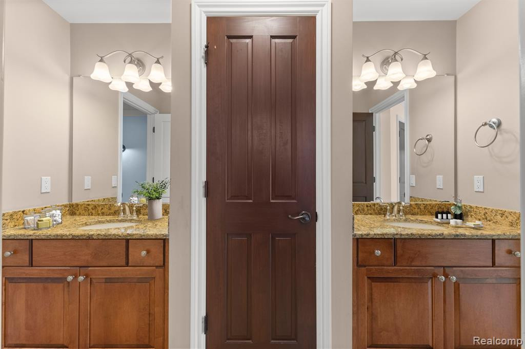 7394 WHITTINGHAM Way, West Bloomfield, MI — Photo 38