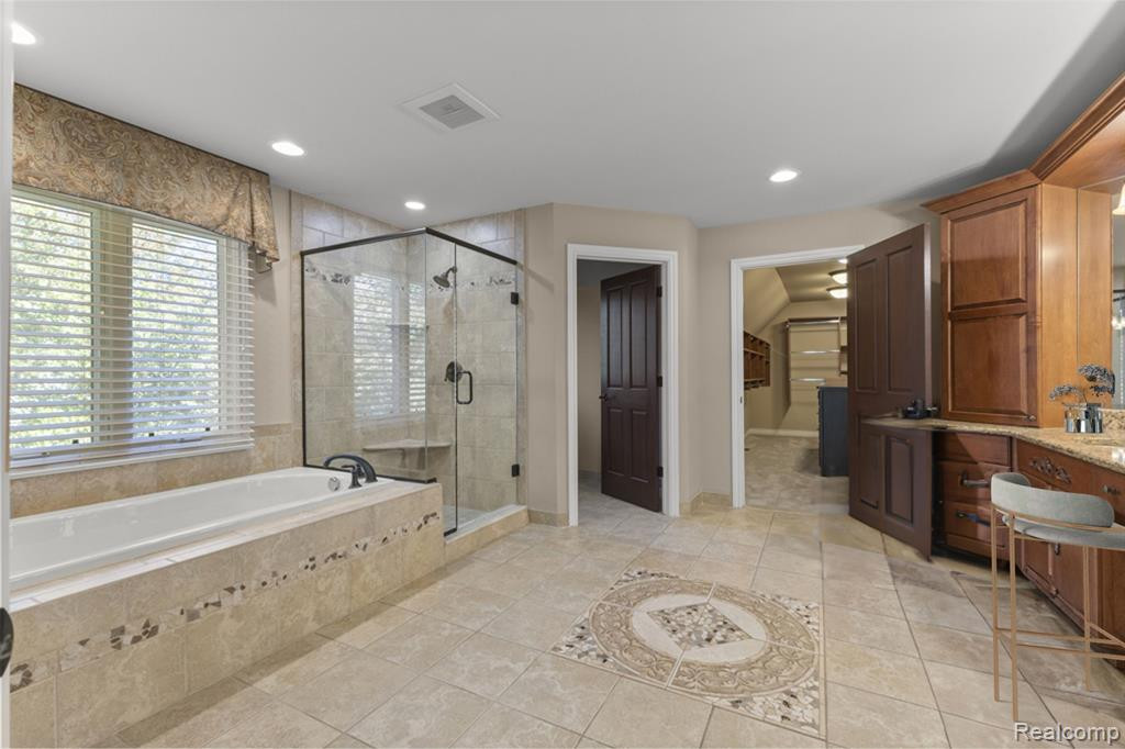 7394 WHITTINGHAM Way, West Bloomfield, MI — Photo 44
