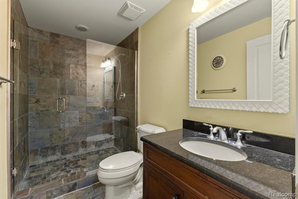 7394 WHITTINGHAM Way, West Bloomfield, MI — Photo 58