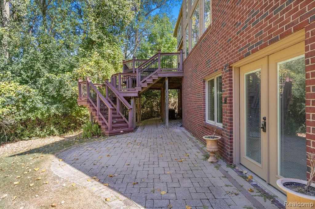7394 WHITTINGHAM Way, West Bloomfield, MI — Photo 60