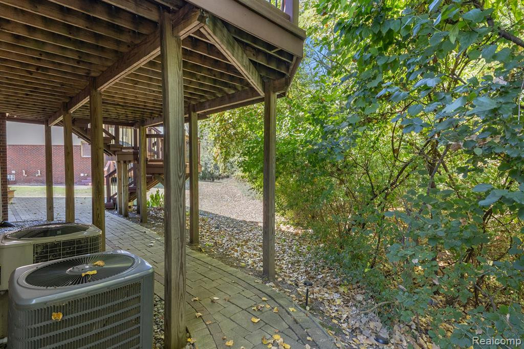 7394 WHITTINGHAM Way, West Bloomfield, MI — Photo 63