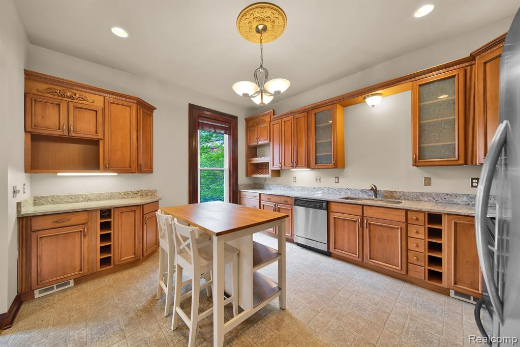48 Edmund, Detroit, MI 48201 — Photo 21