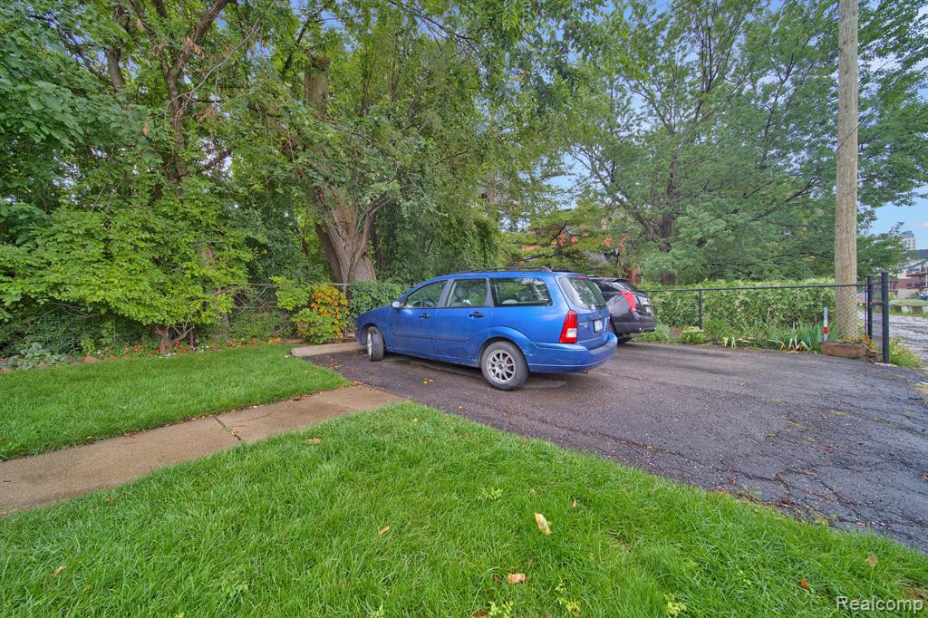 48 Edmund, Detroit, MI 48201 — Photo 53