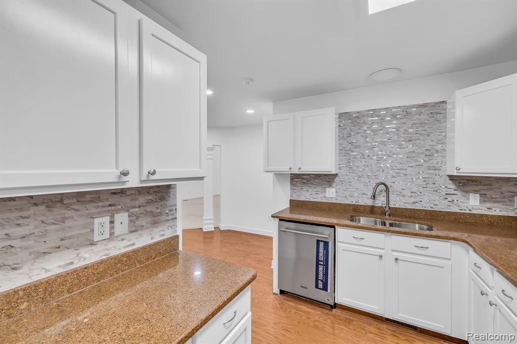 44700 HEATHER Lane, Canton, MI 48187 — Photo 13