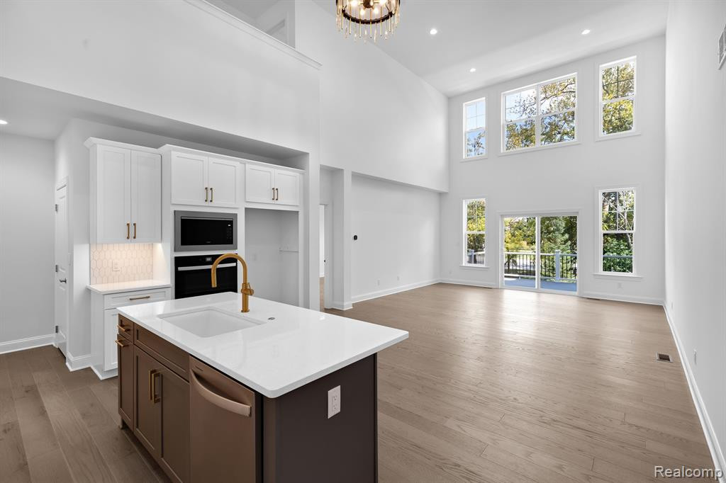 3259 BRACKLEY Drive, Ann Arbor, MI 48105 — Photo 8