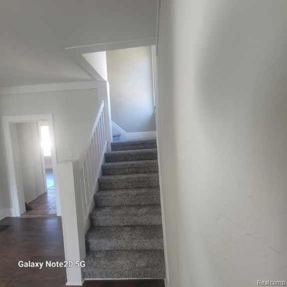 8754 LONGWORTH Street, Detroit, MI 48209 — Photo 4