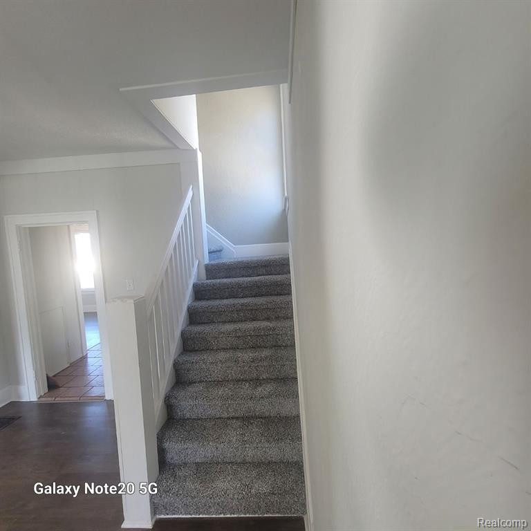 8754 LONGWORTH Street, Detroit, MI 48209 — Photo 15