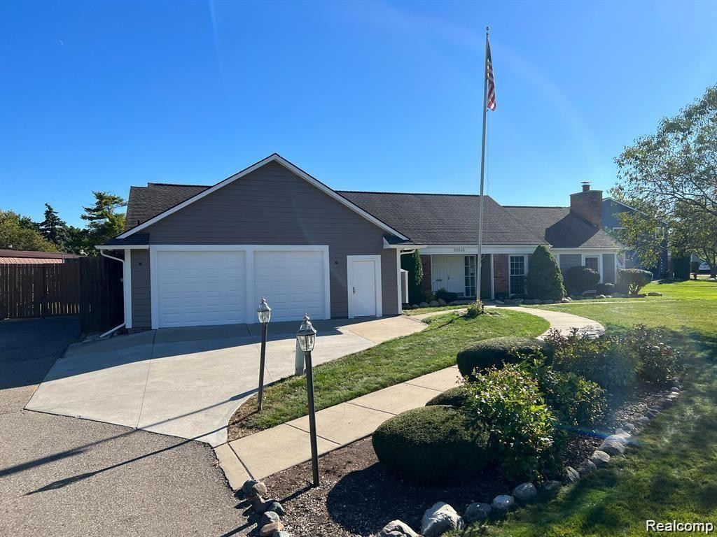 23629 N ROCKLEDGE, Novi, MI — Photo 22