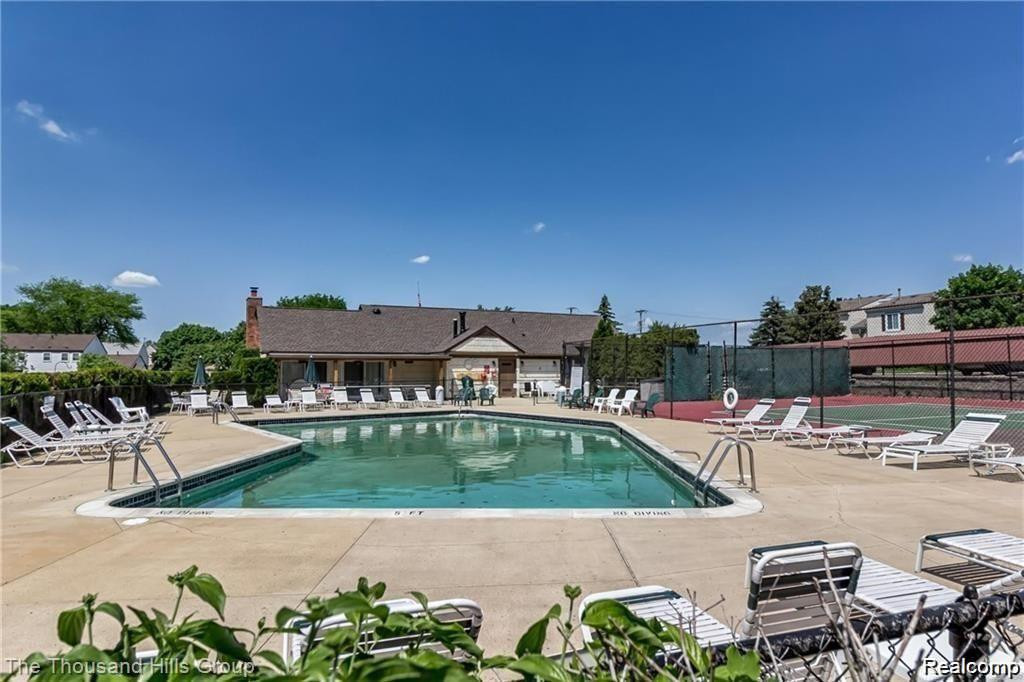 23629 N ROCKLEDGE, Novi, MI — Photo 24