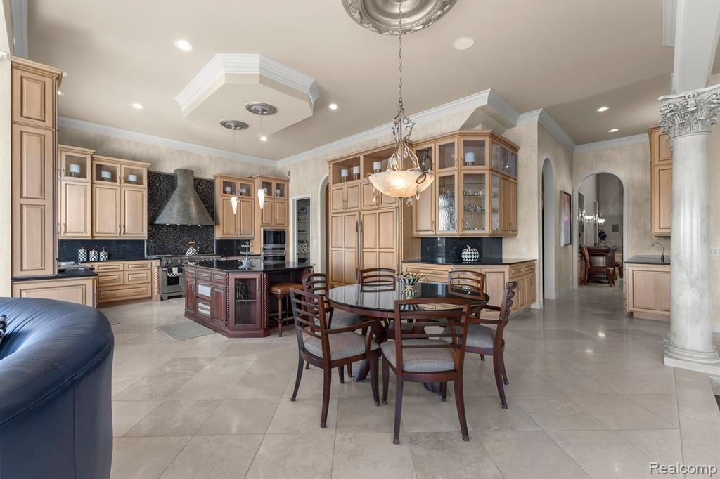 17758 DEVONSHIRE, Northville, MI 48168 — Photo 23