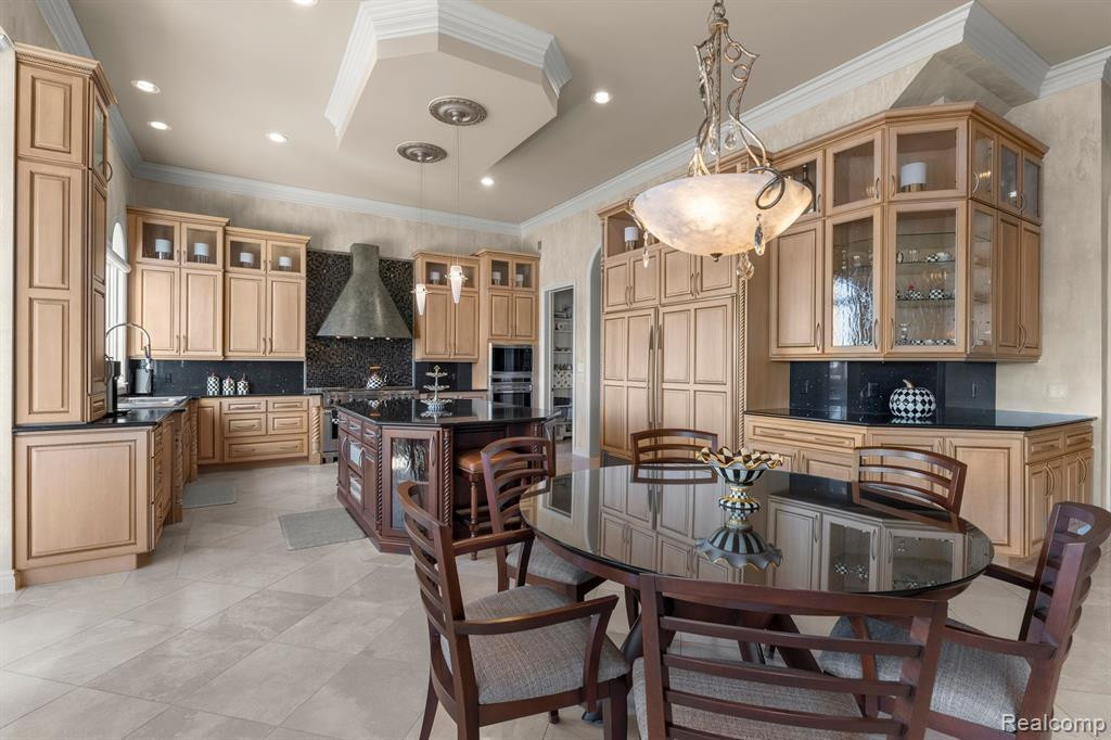 17758 DEVONSHIRE, Northville, MI 48168 — Photo 24