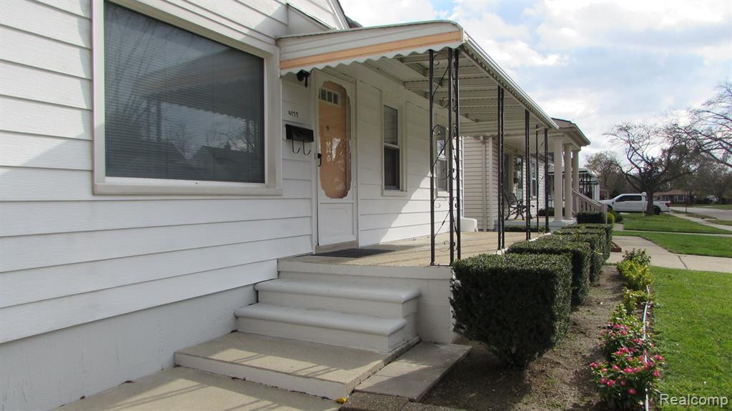 4177 LAFAYETTE Boulevard, Lincoln Park, MI 48146 — Photo 2