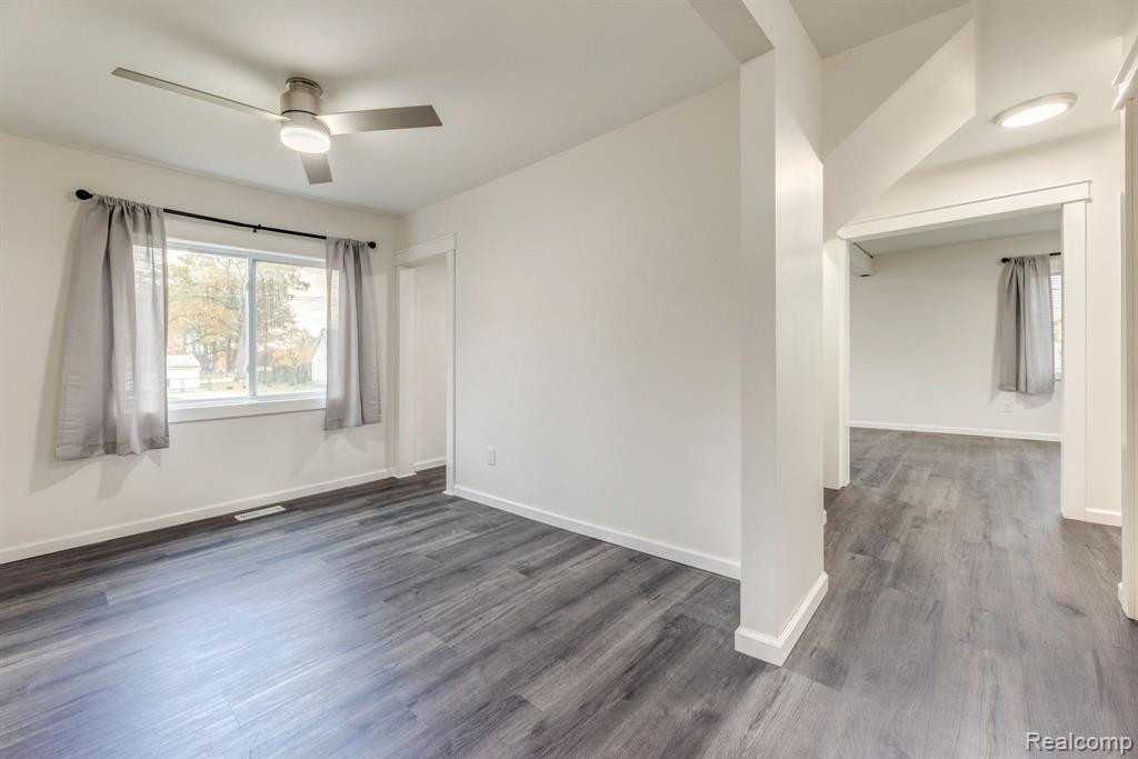 4025 HELEN Avenue, Fort Gratiot, MI 48059 — Photo 14