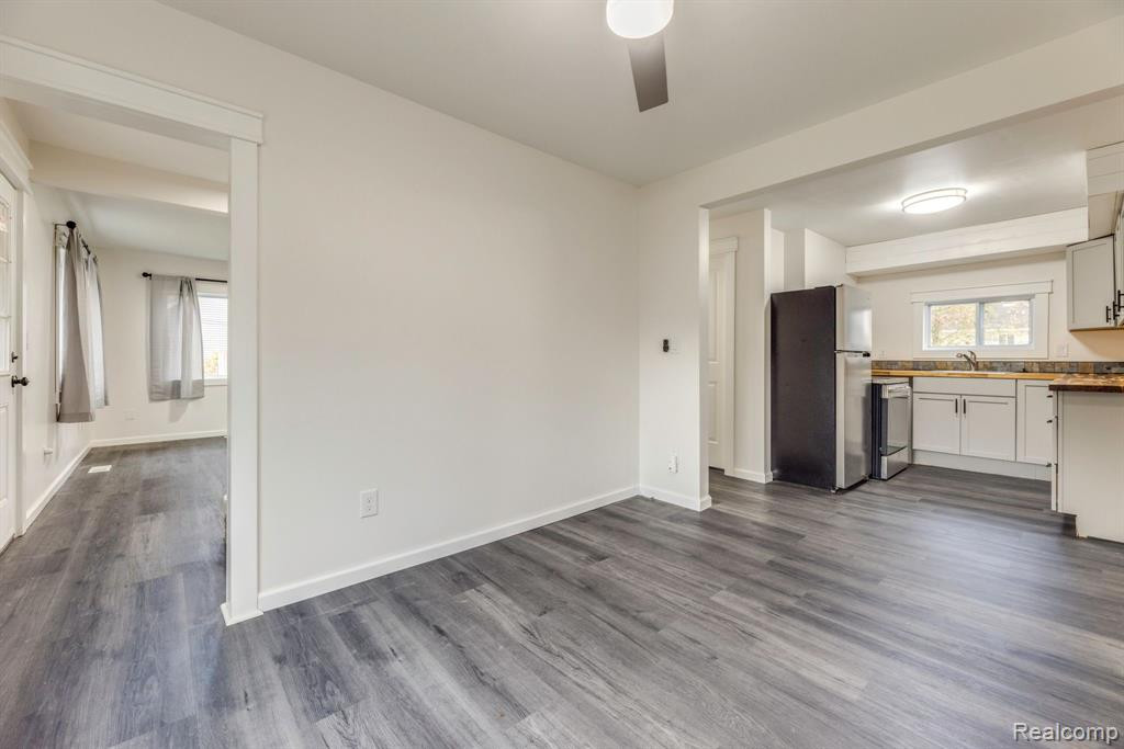 4025 HELEN Avenue, Fort Gratiot, MI 48059 — Photo 15