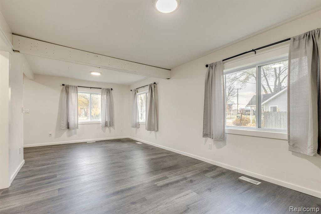 4025 HELEN Avenue, Fort Gratiot, MI 48059 — Photo 21