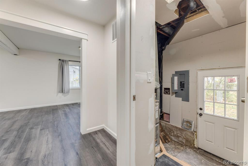 4025 HELEN Avenue, Fort Gratiot, MI 48059 — Photo 24