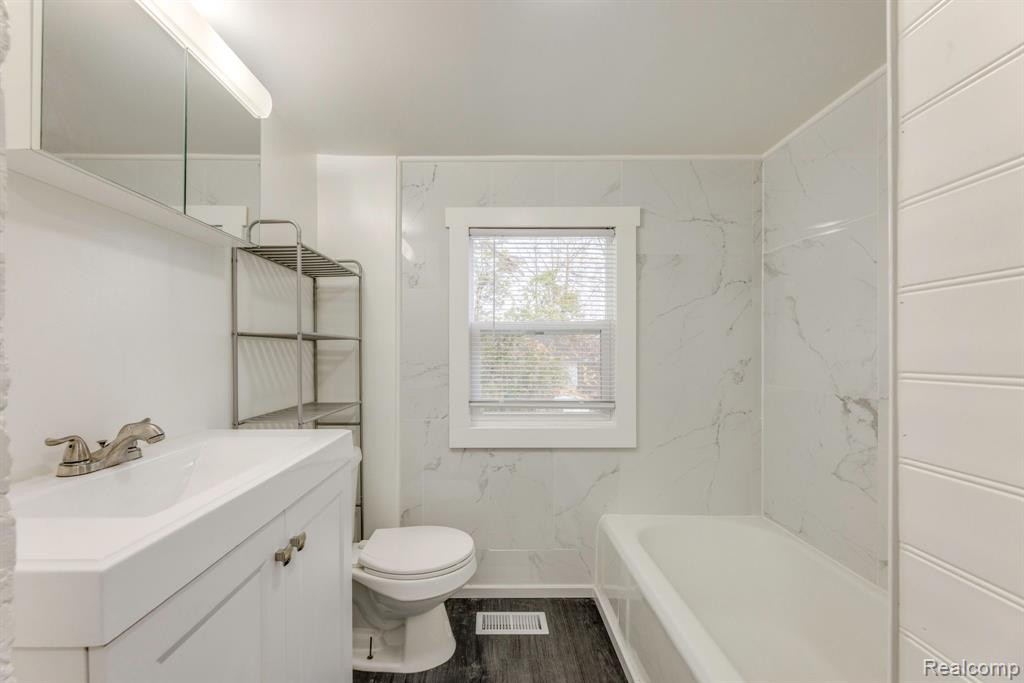 4025 HELEN Avenue, Fort Gratiot, MI 48059 — Photo 31