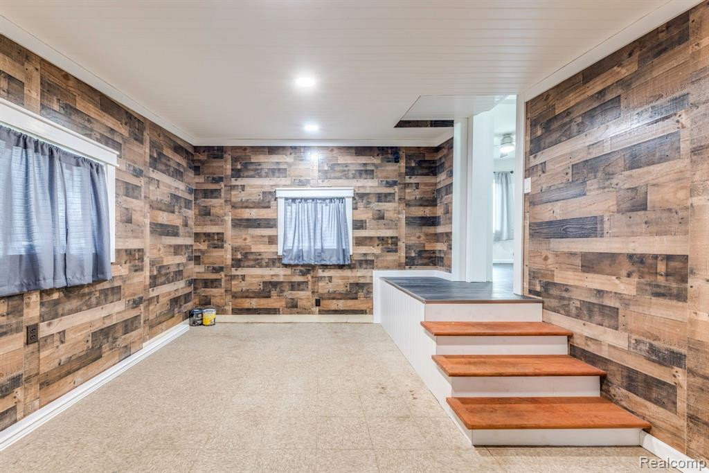 4025 HELEN Avenue, Fort Gratiot, MI 48059 — Photo 37