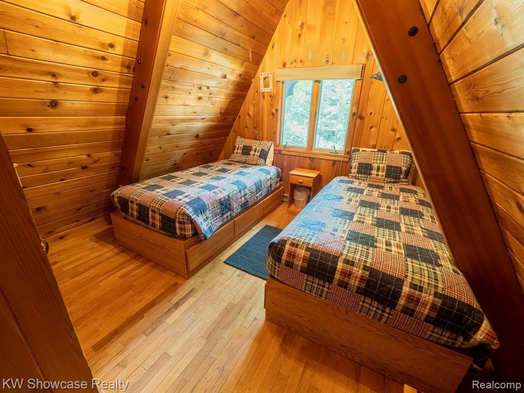 5146 LOWER SHORE Drive, Harbor Springs, MI 49740 — Photo 52