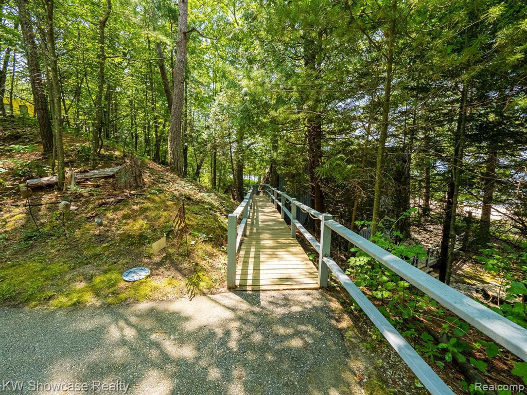 5146 LOWER SHORE Drive, Harbor Springs, MI 49740 — Photo 67