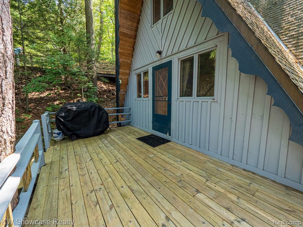 5146 LOWER SHORE Drive, Harbor Springs, MI 49740 — Photo 70