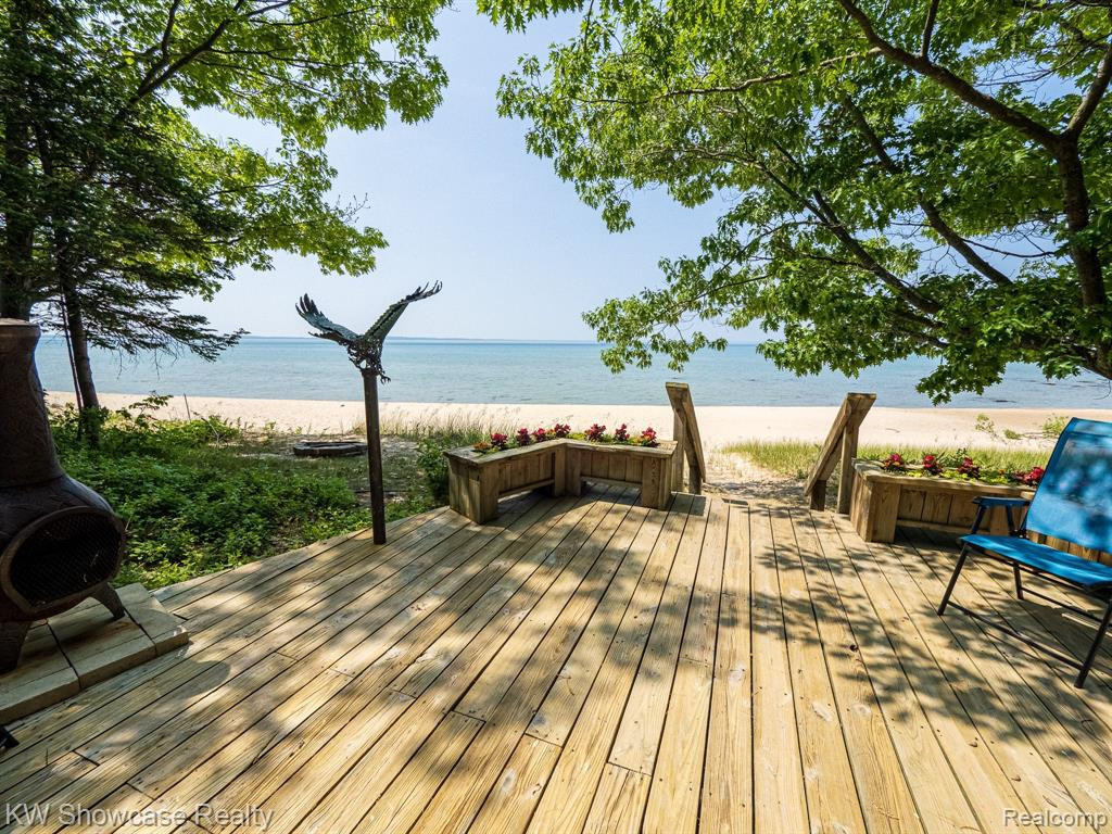 5146 LOWER SHORE Drive, Harbor Springs, MI 49740 — Photo 72