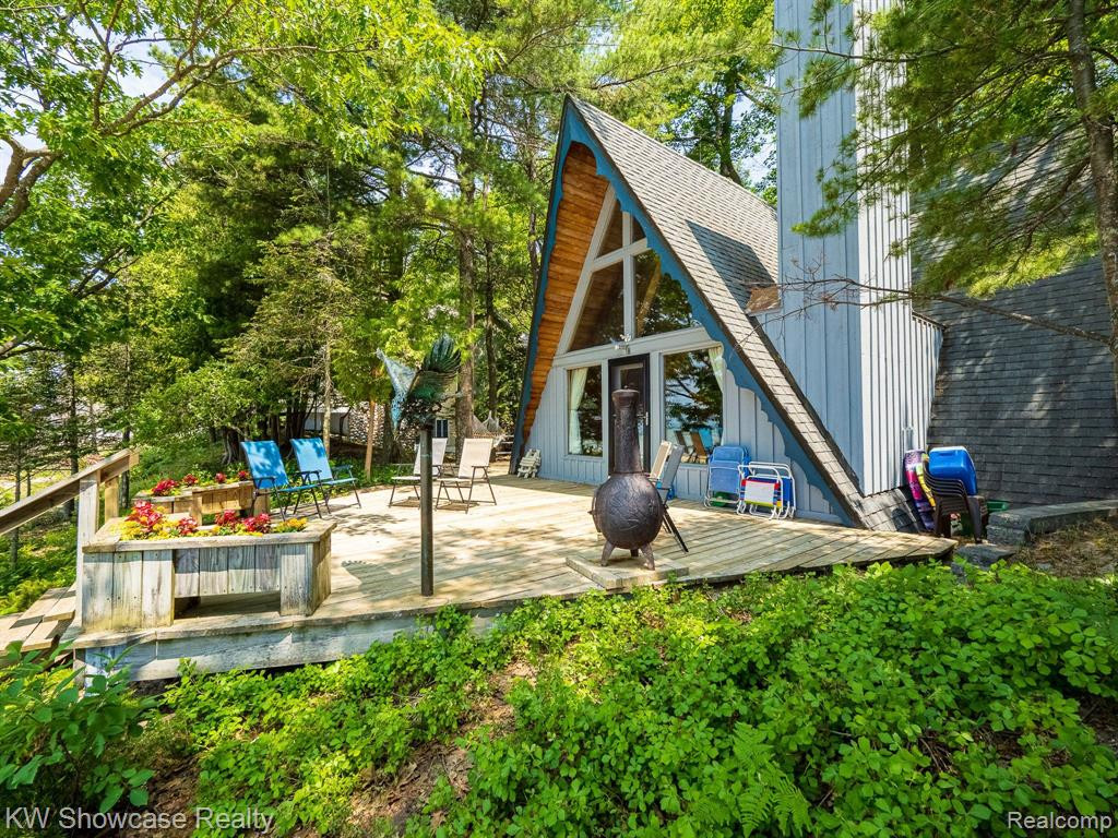 5146 LOWER SHORE Drive, Harbor Springs, MI 49740 — Photo 76